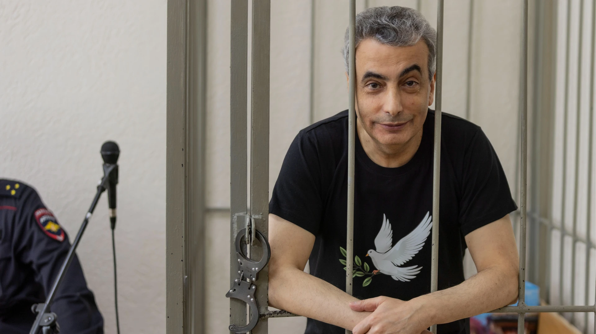 Псковський суд призначив Шлосбергу 11 років і 1 місяць колонії за два епізоди у соцмережах