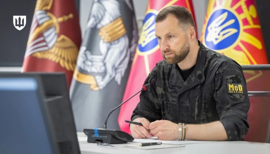 Звільнення Хмари з військової служби: що це означає для цивільного контролю над Міноборони