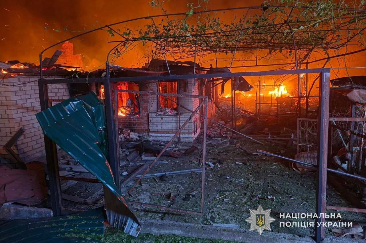 Наслідки удару БпЛА по Сумщині: двоє загиблих і пошкоджені цивільні обʼєкти