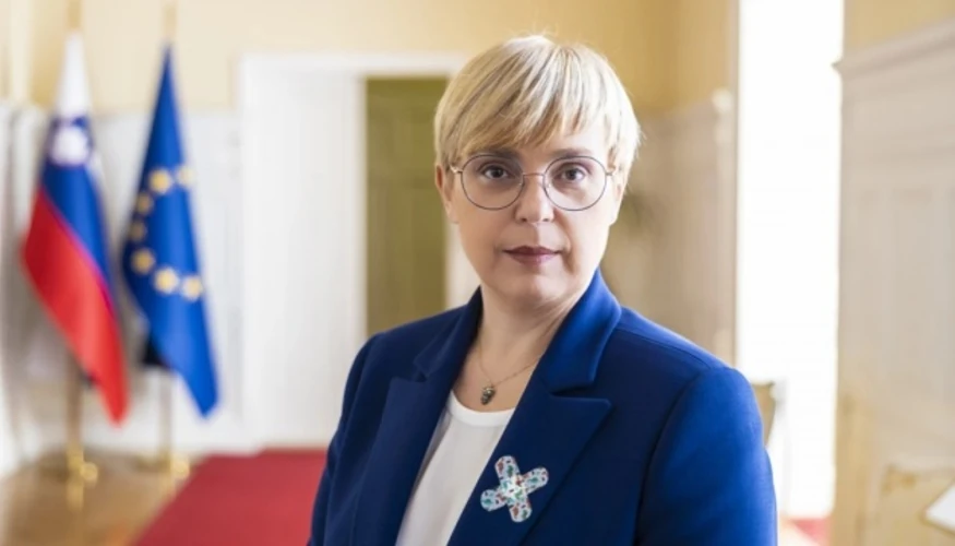 Комітет безпеки Словенії викликав SOVA на звіт щодо президентки