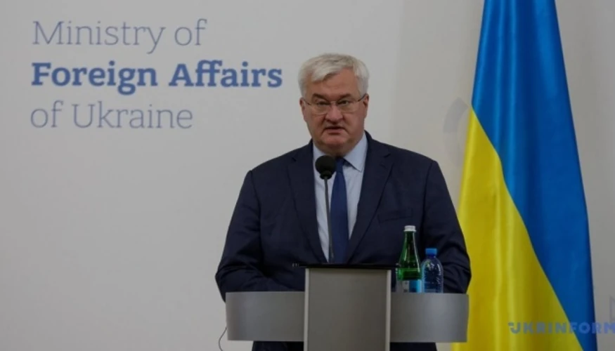 Сибіга звернувся до партнерів: МЗС шукає локомотиви на тлі ударів РФ по залізниці